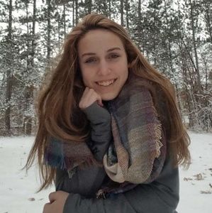 Meet your Posher, Faith